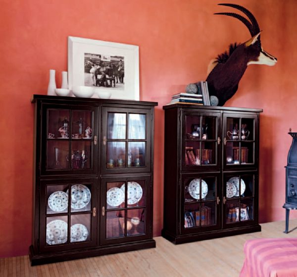 Низкие шкафы витрины Низкие шкафы витрины