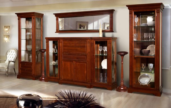 Шкаф витрина из натурального дерева Шкаф витрина из натурального дерева