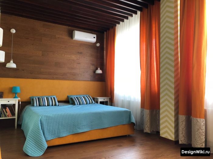 Яркая спальня в стиле эклектика