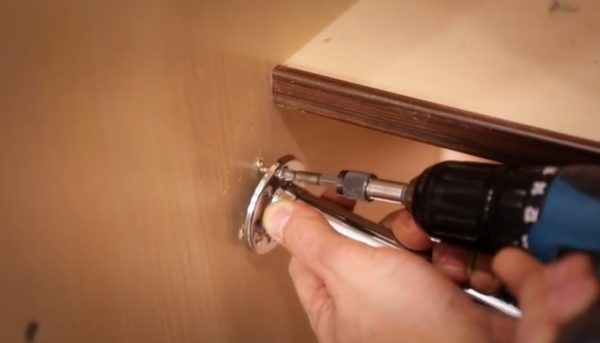 Прикріплення штанги