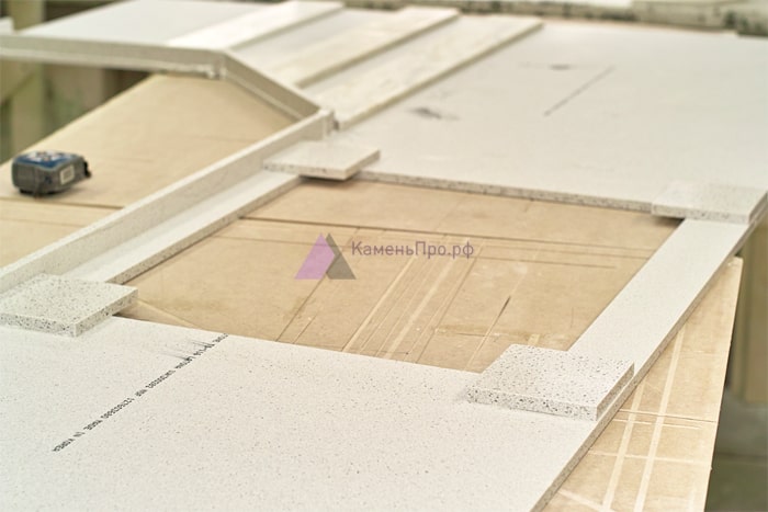 Фотографія: Переваги та недоліки стільниць зі штучного каменю №7 - BigPicture.ru