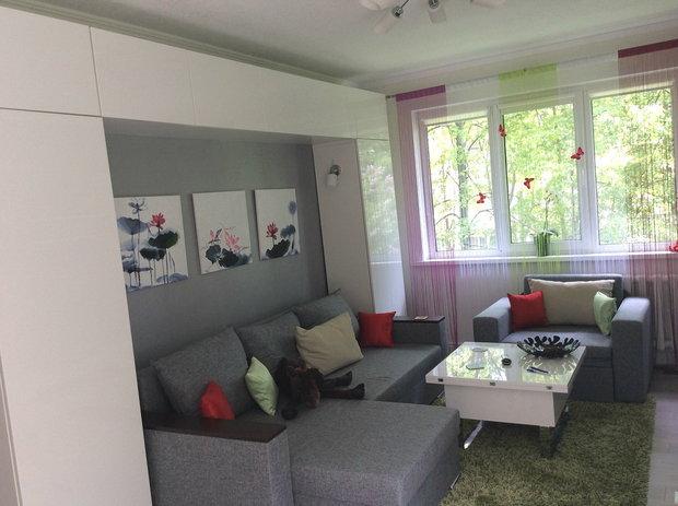 Зона для зберігання навколо дивану