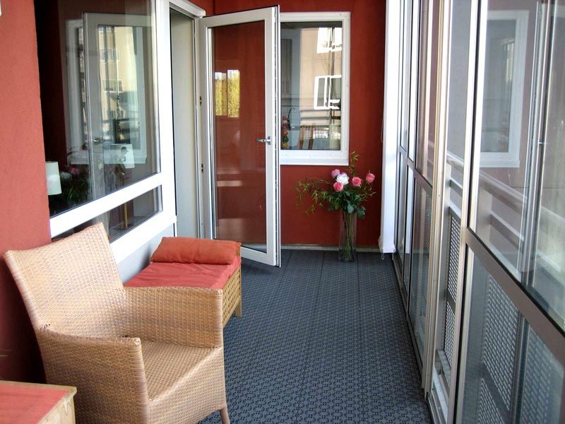 Особливості скління невеликого простору