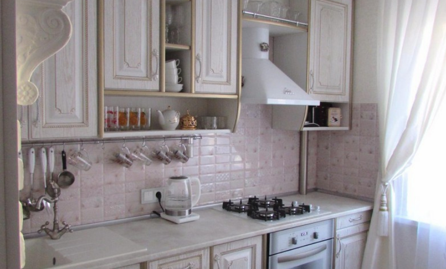 Маленька кухня у класичному стилі кухня стиль класика