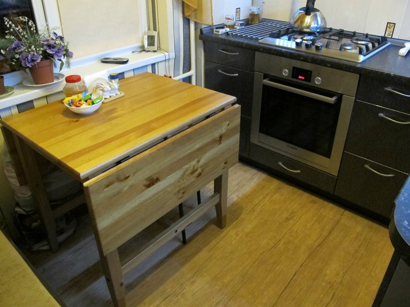 Як облаштувати маленьку кухню: 12 головних правил та 150+ реальних фото прикладів