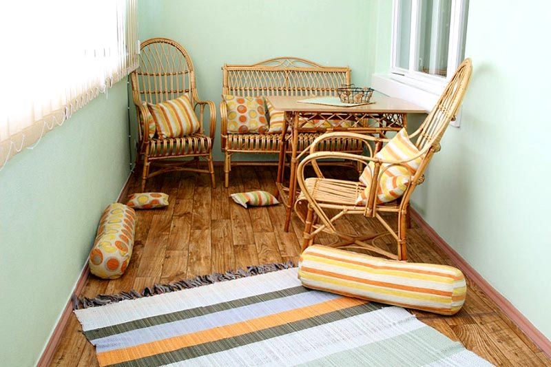 Плетені гарнітури не перевантажують інтер'єр