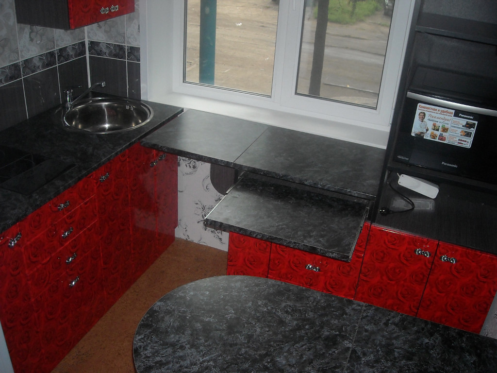 Як облаштувати маленьку кухню: 12 головних правил та 150+ реальних фото прикладів