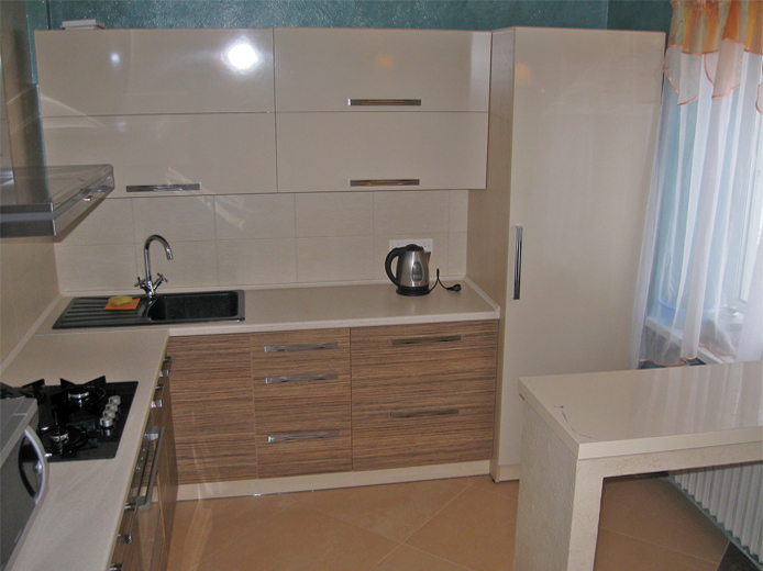 Як облаштувати маленьку кухню: 12 головних правил та 150+ реальних фото прикладів