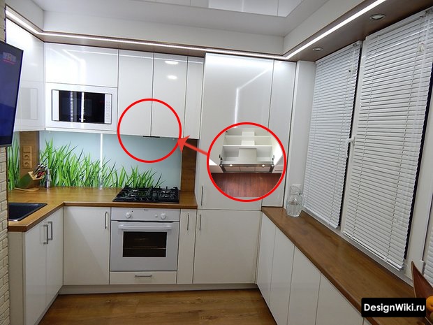 Вбудована витяжка як ідея для маленької кухні