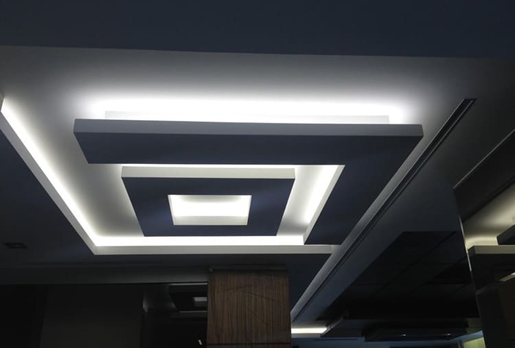 Гіпсокартонна стеля зі світлодіодним підсвічуванням