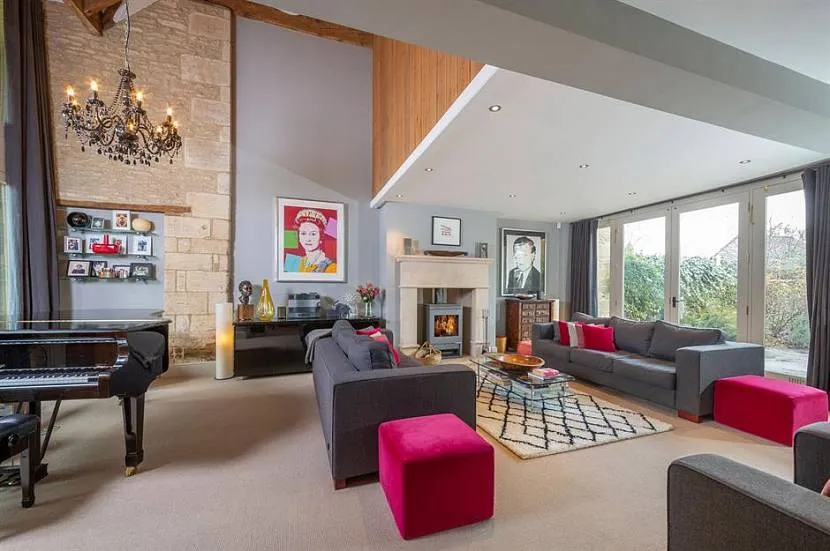 Разное оформление стен Разное оформление стен