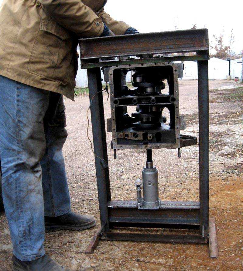 Вариант из подручных материалов